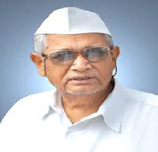 Give water to farmers instead of alcohol! | मद्यनिर्मितीऐवजी शेतकऱ्यांना पाणी द्या !