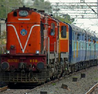 Four women killed in Chapra Express | छपरा एक्सप्रेसच्या धडकेत चार महिलांचा मृत्यू Four women killed in Chapra Express | छपरा एक्सप्रेसच्या धडकेत चार महिलांचा मृत्यू