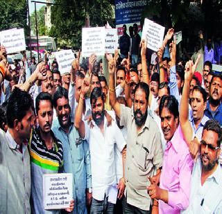 An agent should be given an official license | एजंटांना अधिकृत परवाना द्यावा