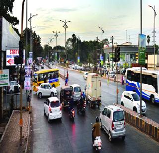 Ignore the drivers' signals | चालकांचे सिग्नलकडे दुर्लक्ष