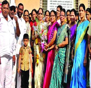 Pushpa Dagade as the Deputy Governor of Karjat | कर्जतच्या उपनगराध्यक्षपदी पुष्पा दगडे