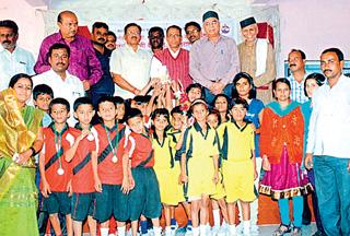 Sangli has nine medals in the Jnroprop Tournament | जंपरोप स्पर्धेत सांगलीला नऊ पदके