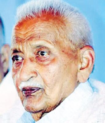 Senior freedom fighter Karadkar passes away | ज्येष्ठ स्वातंत्र्यसेनानी कराडकर यांचे निधन