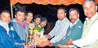 Kedia Raidekar Foundation bet | केदारी रेडेकर फौंडेशनची बाजी Kedia Raidekar Foundation bet | केदारी रेडेकर फौंडेशनची बाजी