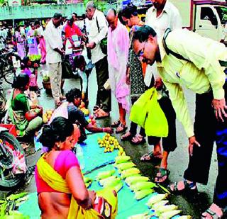 Hawk-free to be the railway station! | रेल्वे स्थानके होणार फेरीवाला मुक्त!