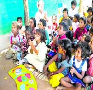 Mini Anganwadi Sevaks have increased their appreciation | मिनी अंगणवाडी सेविकांना वाढीव मानधन