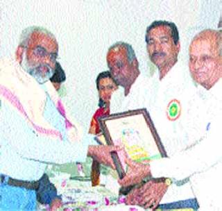 Tuka's Theater Award | तुका म्हणे साहित्य पुरस्काराचे थाटात वितरण