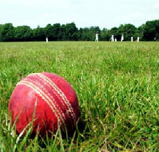 Cricketer dies in the middle of the chest | छातीत बॉल लागून क्रिकेटपटूचा मृत्यू Cricketer dies in the middle of the chest | छातीत बॉल लागून क्रिकेटपटूचा मृत्यू