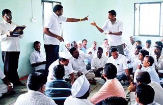 Permitted hotel, removed beerbar | परवानगी हॉटेलची, काढला बिअरबार Permitted hotel, removed beerbar | परवानगी हॉटेलची, काढला बिअरबार