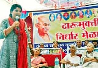 Gadchiroli railway on paper | गडचिरोलीची रेल्वे कागदावरच