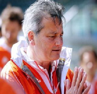 AIIMS, Thornton hockey coach | एम्स, थोर्नटन हॉकीचे प्रशिक्षक AIIMS, Thornton hockey coach | एम्स, थोर्नटन हॉकीचे प्रशिक्षक