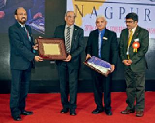 Lessons learned from live surgery | लाईव्ह सर्जरीतून दिले कौशल्याचे धडे