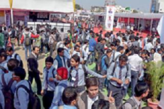 New direction given to youth | युवकांना मिळाली नवी दिशा