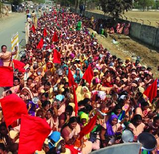 Thalanad of volunteer | स्वयंसेविकांचा थाळीनाद