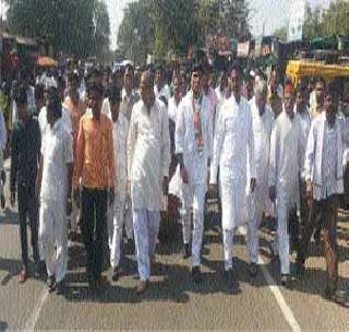 The government forgets the demands of the farmers | शेतक-यांच्या मागण्यांचा सरकारला विसर