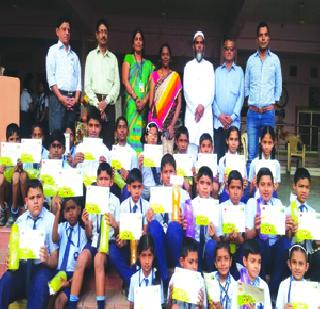 Student and Parents for Lokmat No. 1 | विद्यार्थी,पालकांमुळेच लोकमत नं.१