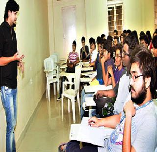 The promotion of the promotion of the festival of Youth | यंगिस्तानचा जाहिरात महोत्सव सुरू