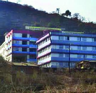 Tasgaonkar's college bills are tired | तासगावकर कॉलेजची बिले थकीत