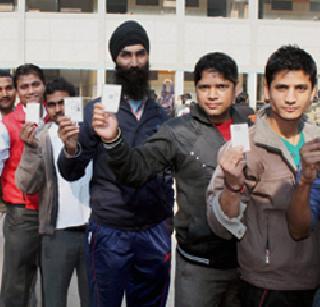 About 67 percent voting in Delhi | दिल्लीत सुमारे ६७ टक्के मतदान