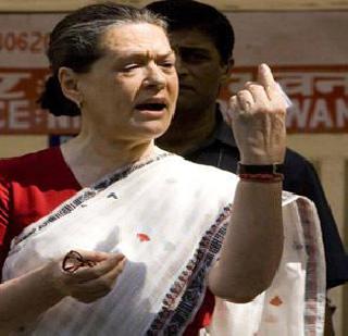 Ansari, Sonia Gandhi, Kejriwal, Bedi are leading the voters | अन्सारी, सोनिया गांधी, केजरीवाल, बेदी मतदान करणाऱ्यांत आघाडीवर Ansari, Sonia Gandhi, Kejriwal, Bedi are leading the voters | अन्सारी, सोनिया गांधी, केजरीवाल, बेदी मतदान करणाऱ्यांत आघाडीवर