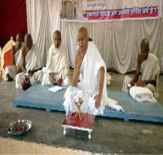 Gurvina life vain - sunishwar | गुरुविना जीवन व्यर्थ-सूरिश्‍वर