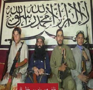 18 killed, 60 injured in Pak attack in mosque | पाकमध्ये मशिदीवर हल्ला : १८ ठार, ६० जखमी 18 killed, 60 injured in Pak attack in mosque | पाकमध्ये मशिदीवर हल्ला : १८ ठार, ६० जखमी