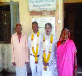 Anand Sunita full of 'joy'! | अनाथ सुनिताच्या जीवनात फुलला ‘आनंद’!