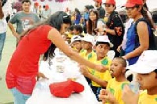 Shock, shock! | दहशत झुगारत जल्लोष!