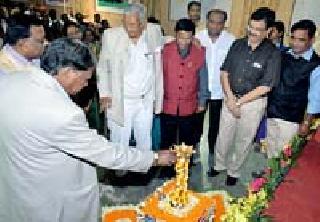 Today's literature is about revolution of tomorrow | आजचे साहित्य उद्याचे क्रांतिपर्वच Today's literature is about revolution of tomorrow | आजचे साहित्य उद्याचे क्रांतिपर्वच