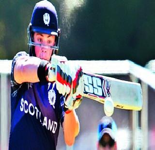 New Zealand's struggling victory | न्यूझीलंडचा संघर्षपूर्ण विजय New Zealand's struggling victory | न्यूझीलंडचा संघर्षपूर्ण विजय