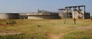 Underground sewerage scheme fraudulent | भूमिगत मलनिस्सारण योजना फसवी