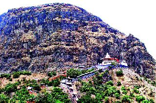 Water problem on Saptashrangad is serious | सप्तशृंगगडावर पाण्याची समस्या गंभीर Water problem on Saptashrangad is serious | सप्तशृंगगडावर पाण्याची समस्या गंभीर