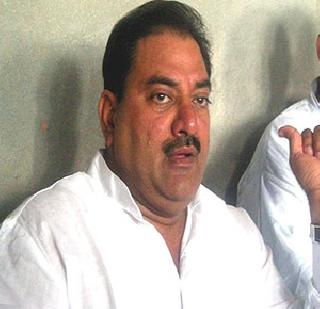 Third front will come into existence soon - Chautala | तिसरी आघाडी लवकरच अस्तित्वात येणार -चौटाला