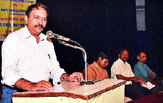 Ignore the woes of clean workers in the country | देशातील सफाई कामगारांच्या व्यथांकडे दुर्लक्ष