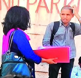 Staying in Dubai ... get a ration card | दुबईत राहताय... रेशनकार्ड मिळेल Staying in Dubai ... get a ration card | दुबईत राहताय... रेशनकार्ड मिळेल