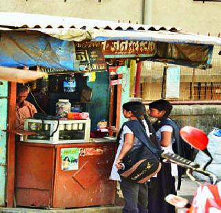 Worried about the addictive! | कोवळ््या मनांना व्यसनांनी वेढले!