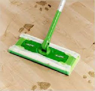 Sisters are doing saplings for the dream of education | शिक्षणाच्या स्वप्नाकरिता भावंडे करताहेत सफाईची कामे