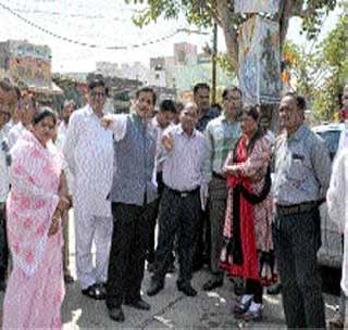 Heavy potholes in seven days, repair water channels! | सात दिवसांत खड्डे बुजवा, जलवाहिन्यांची दुरुस्ती करा! Heavy potholes in seven days, repair water channels! | सात दिवसांत खड्डे बुजवा, जलवाहिन्यांची दुरुस्ती करा!