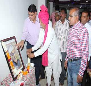 Need of time needed for unconventional crops - Pradeep Ingole | अपारंपरिक पिकांचा अवलंब काळाची गरज - प्रदीप इंगोले