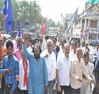 Short-response in the West-bone band | पश्‍चिम व-हाडात बंदला अल्प प्रतिसाद