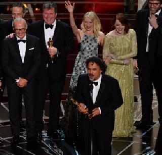 Birdman domination on Oscars | ऑस्करवर बर्डमॅनचे वर्चस्व Birdman domination on Oscars | ऑस्करवर बर्डमॅनचे वर्चस्व