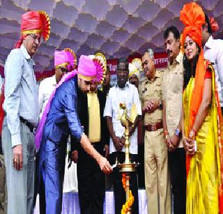 Ideological changes in the bookstore | ग्रंथोत्सवाने वैचारिक बदल Ideological changes in the bookstore | ग्रंथोत्सवाने वैचारिक बदल