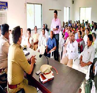 Panvel police spreads to the headmasters | पनवेल पोलिसांनी घेतले मुख्याध्यापकांना फैलावर