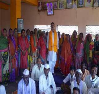 Felicitations of Banjara Mahila Mandal | बंजारा महिला मंडळाचा ओढणी सत्कार Felicitations of Banjara Mahila Mandal | बंजारा महिला मंडळाचा ओढणी सत्कार