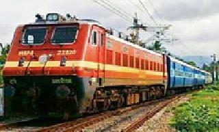 Shuttle is not a railhead | शटल रेल्वेचा वाली नाहीच