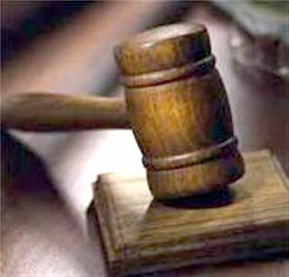 Five-year imprisonment for wife's suicide | पत्नीच्या आत्महत्येप्रकरणी पतीस पाच वर्षांचा कारावास