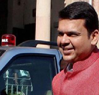 Due to the Chief Minister's swim, the heat of the citizens' head | मुख्यमंत्र्यांच्या ताफ्यामुळे नागरिकांच्या डोक्याला ताप