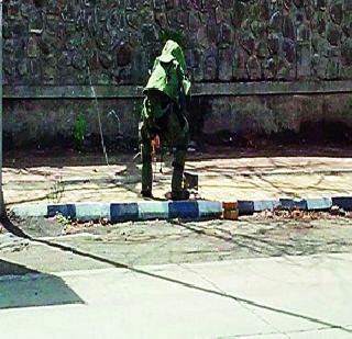 A bomber rumors | बॉम्बच्या अफवेने खळबळ