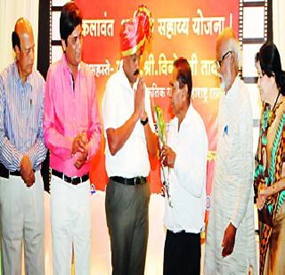 Marathi films are now 'prime' | मराठी चित्रपटही आता ‘प्राइम’ Marathi films are now 'prime' | मराठी चित्रपटही आता ‘प्राइम’