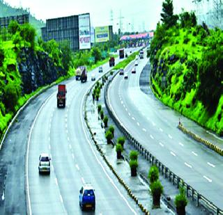 Matheran's road widened | माथेरानचे रस्ता रुंदीकरण रखडले